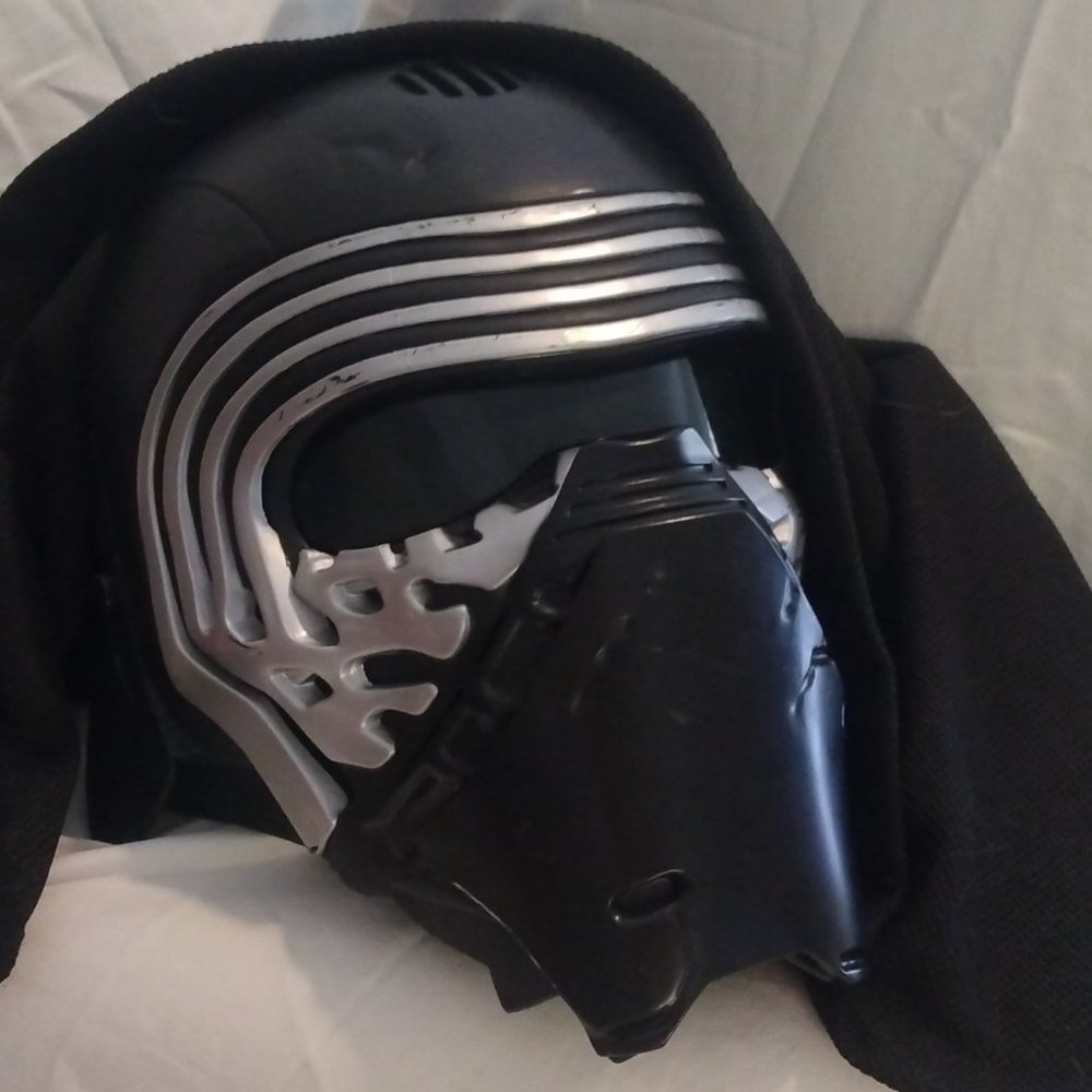 Kylo Ren costume set  size 7y